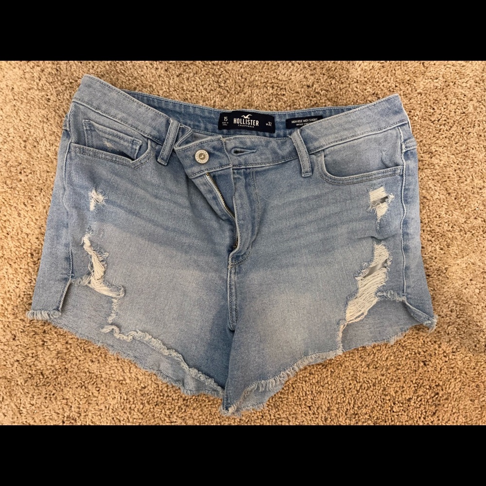 Hollister High Rise Midi Short💙